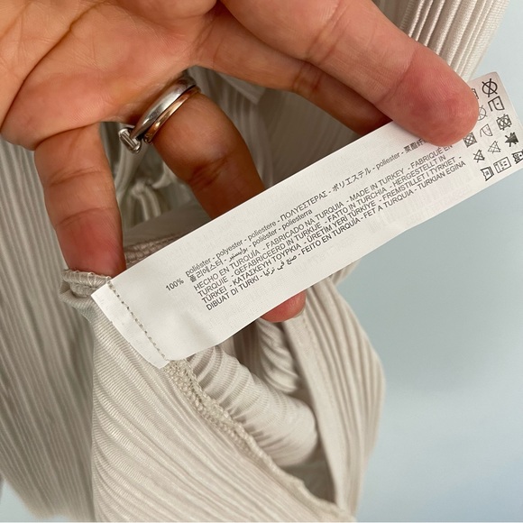 Zara Sleeveless V-neck Rufle Pleated Tie Front Top Blouse Size M - Picture 15 of 15